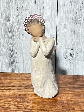 Willow Tree Cream Angel Figurine with Pink Heart Halo